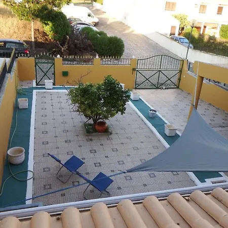 Saudade Village | Calicos *